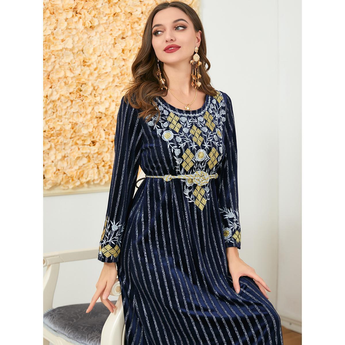 Muslim Women's Wear Robe Bronzing Fabric Embroidered Crew Neck Dress 3261 - Hiychic