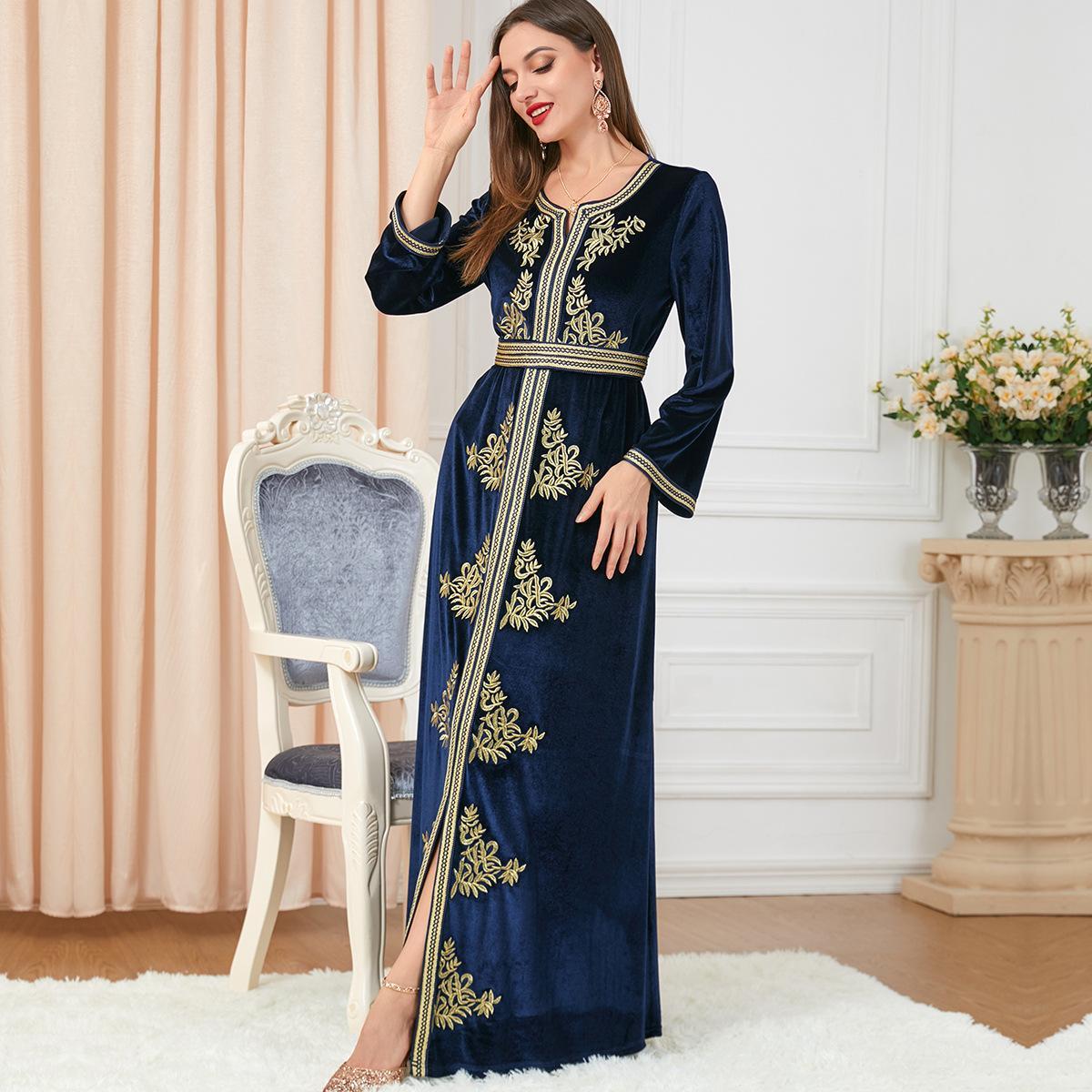 Muslim Autumn and Winter Embroidery Clothes Velvet Dress 3217 - Hiychic