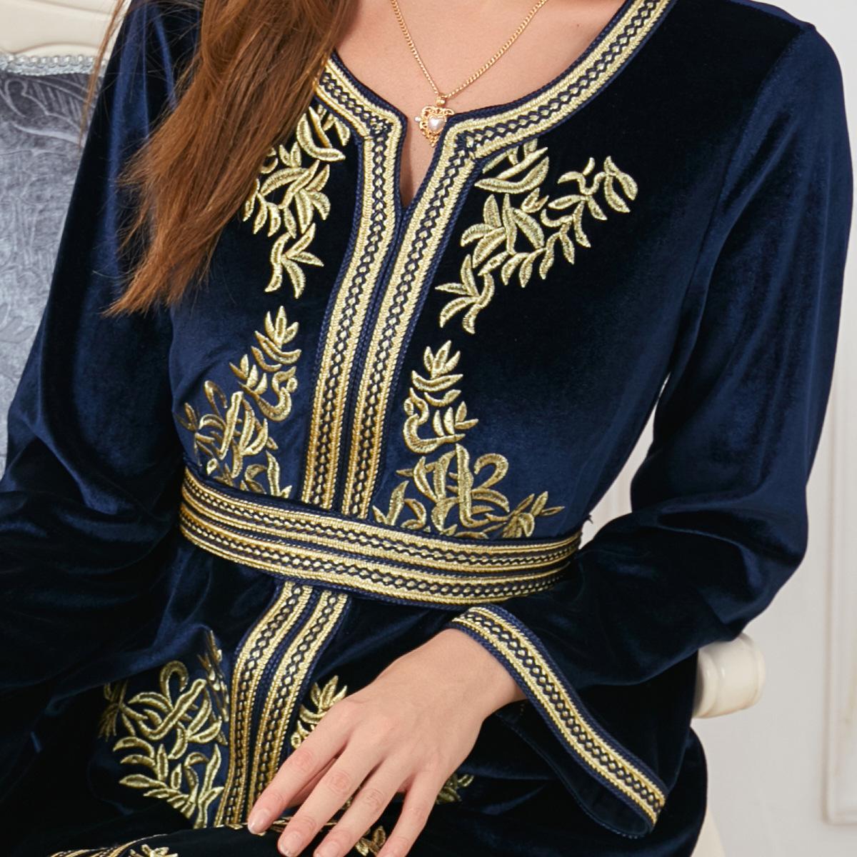 Muslim Autumn and Winter Embroidery Clothes Velvet Dress 3217 - Hiychic