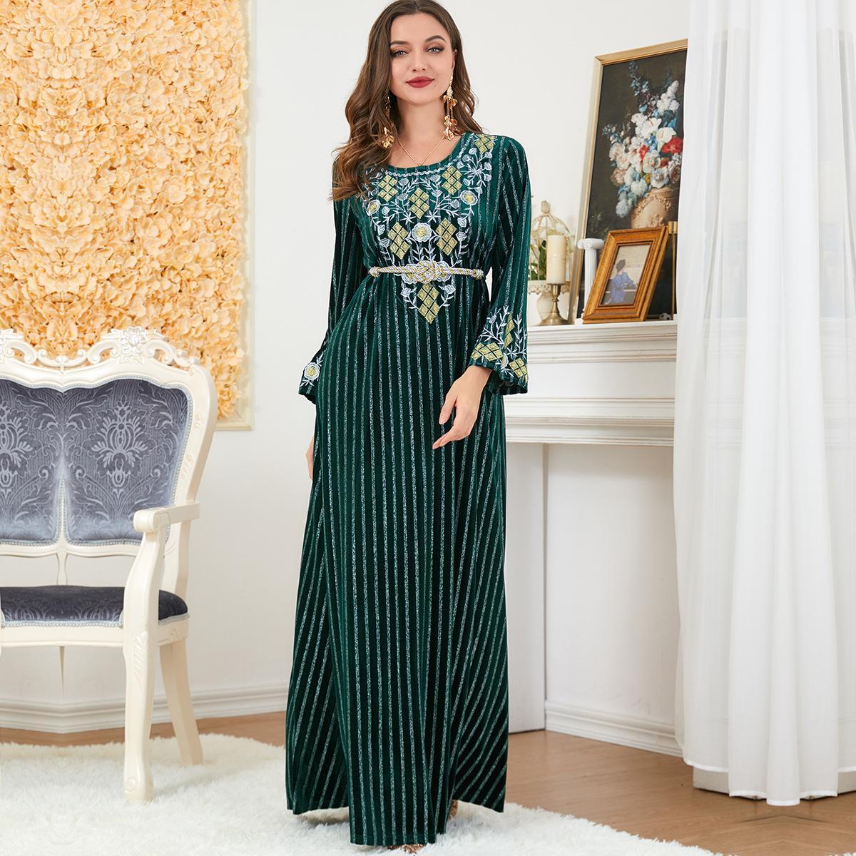Muslim Women's Wear Embroidery round-Neck Long-Sleeved Dress 3261 - Hiychic