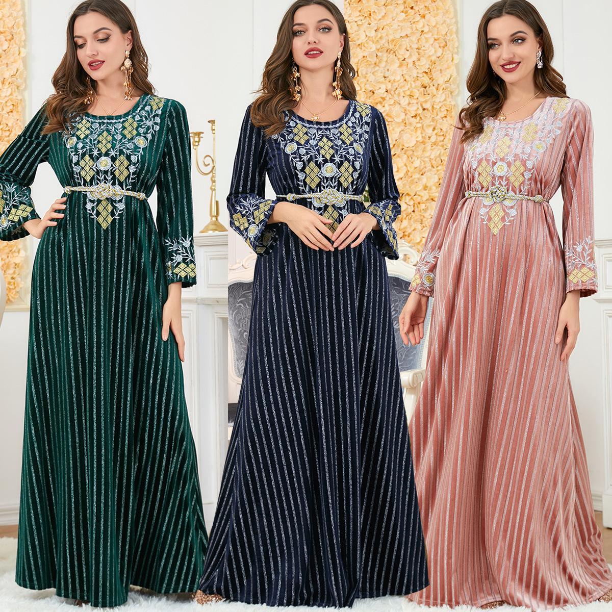 Muslim Women's Wear Embroidery round-Neck Long-Sleeved Dress 3261 - Hiychic