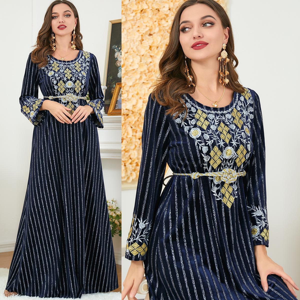 Muslim Women's Wear Robe Bronzing Fabric Embroidered Crew Neck Dress 3261 - Hiychic